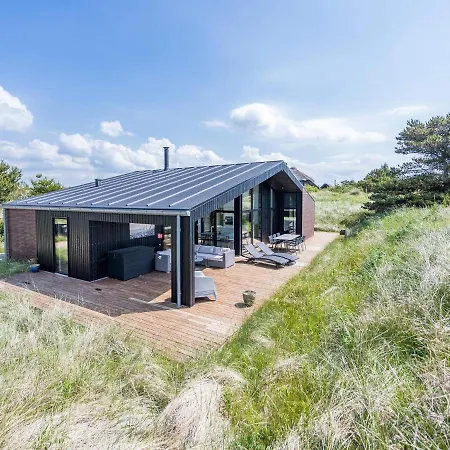 Holiday home Holiday Henne Xix *